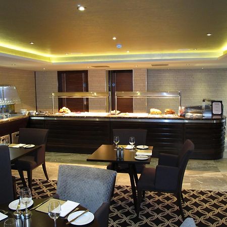 Best Western Heath Court Hotel Нюмаркет Екстериор снимка